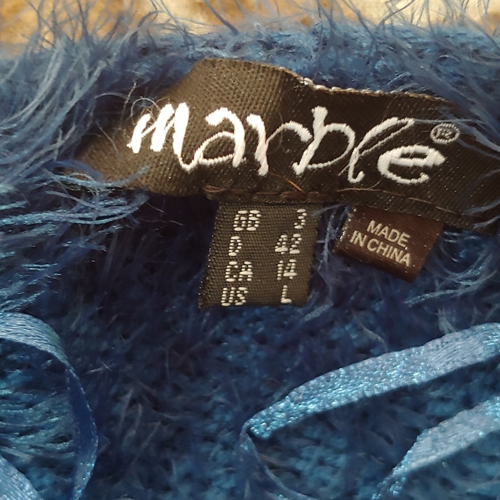 NWOT Marble Scotland shrug
